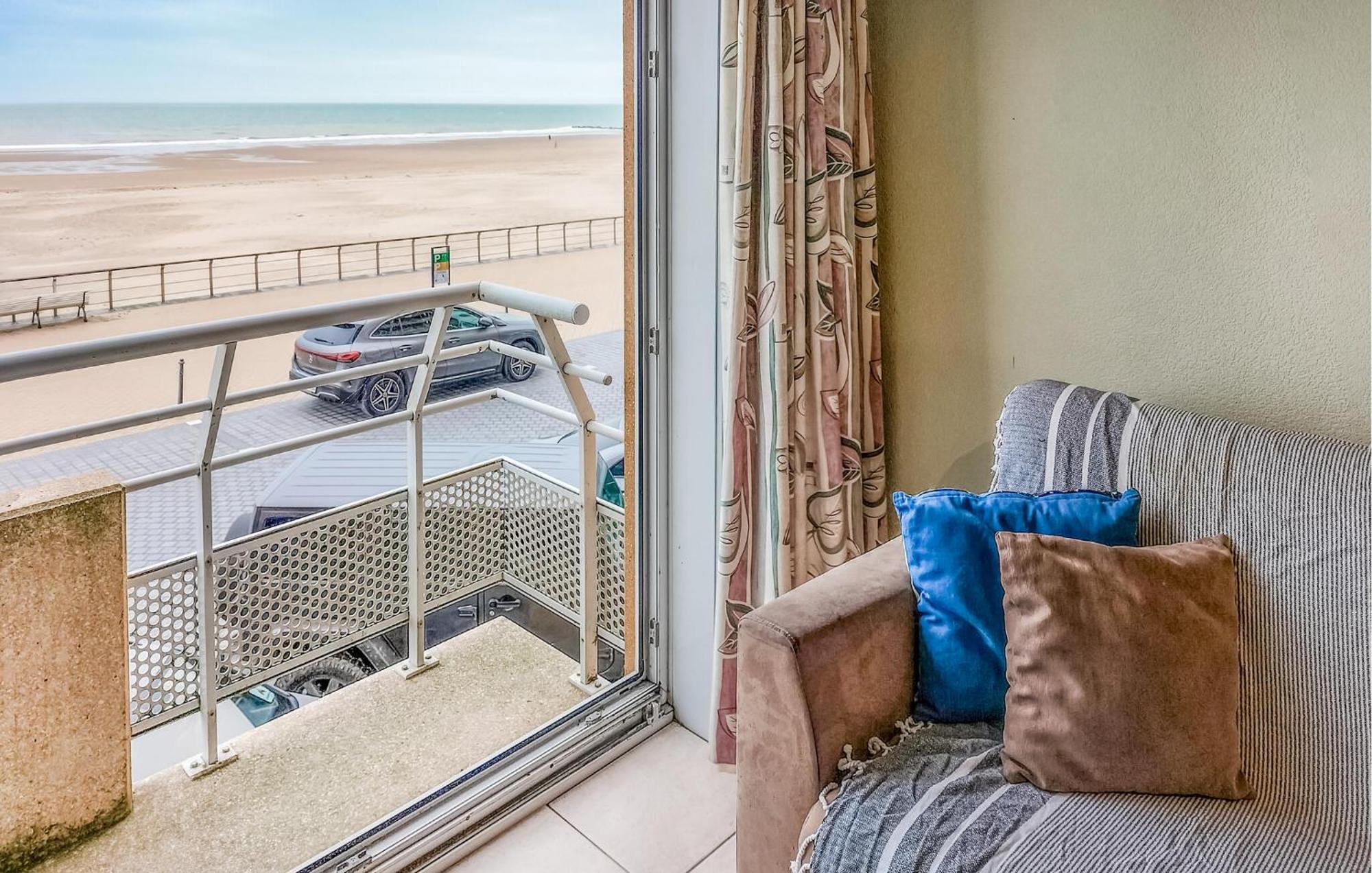 Awesome Apartment In Oostende With House Sea View Eksteriør bilde