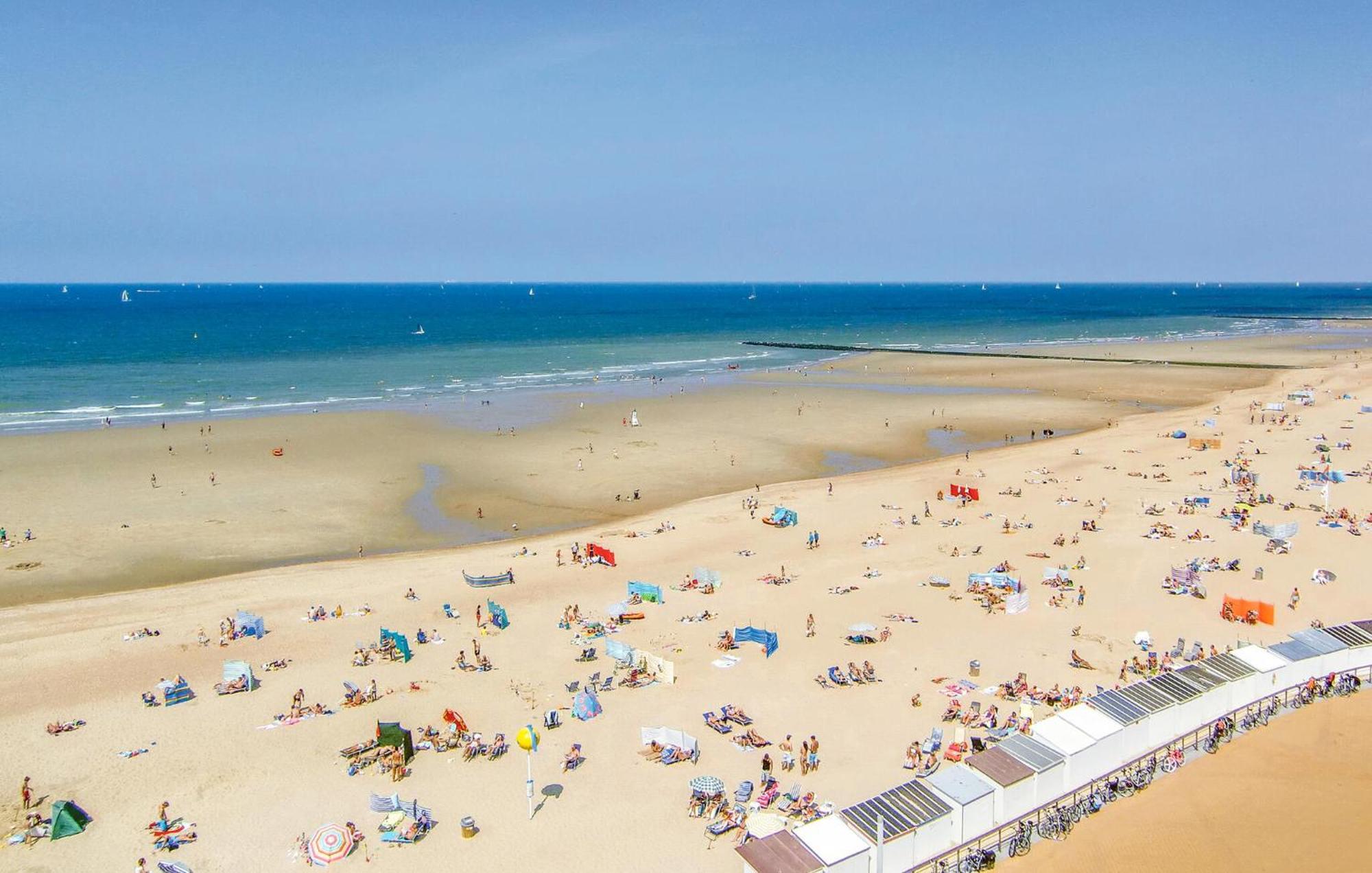 Awesome Apartment In Oostende With House Sea View Eksteriør bilde