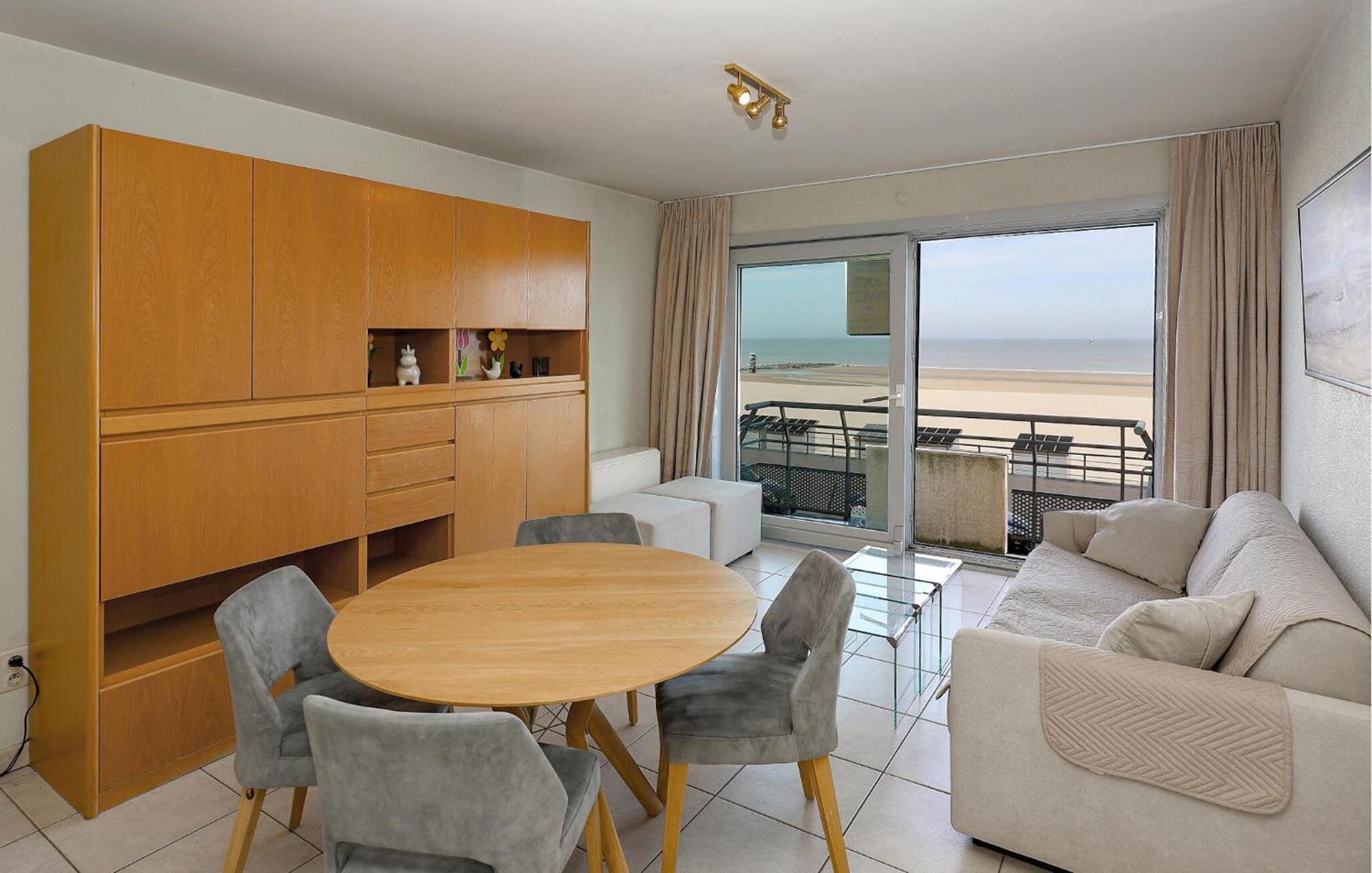Awesome Apartment In Oostende With House Sea View Eksteriør bilde